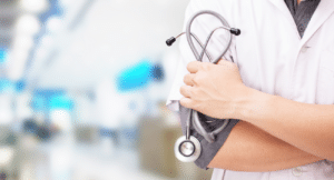 How healthcare in Italy for foreigners work: how to access it and the differences with private healthcare.